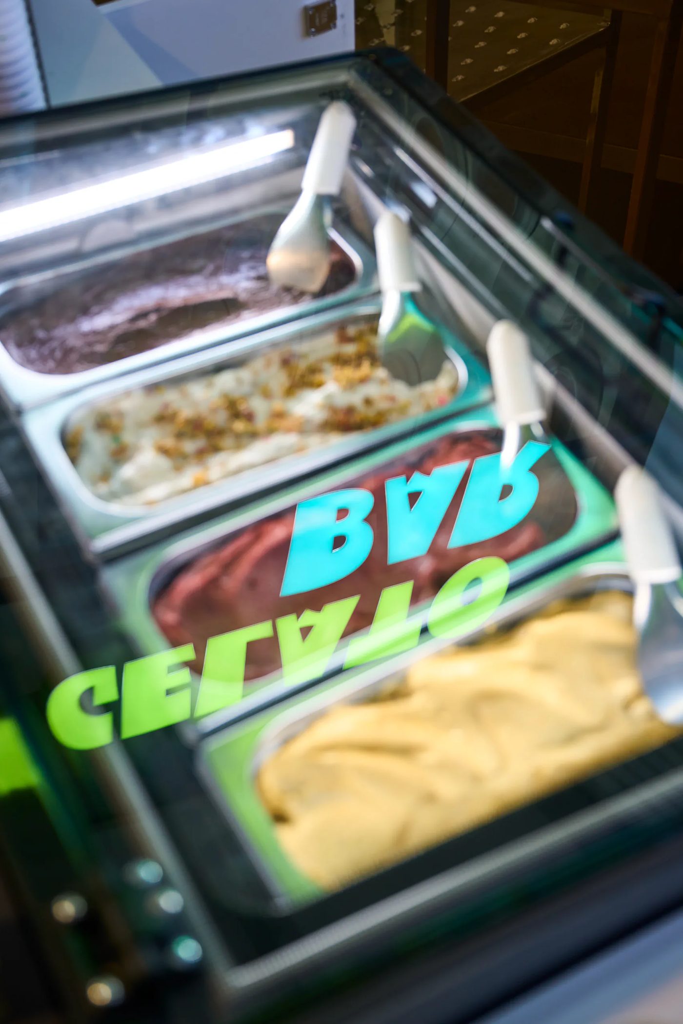 Gastfreundschaft am Messestand von Laurus Labs auf der CPHI 2026: Eis für die Gäste.