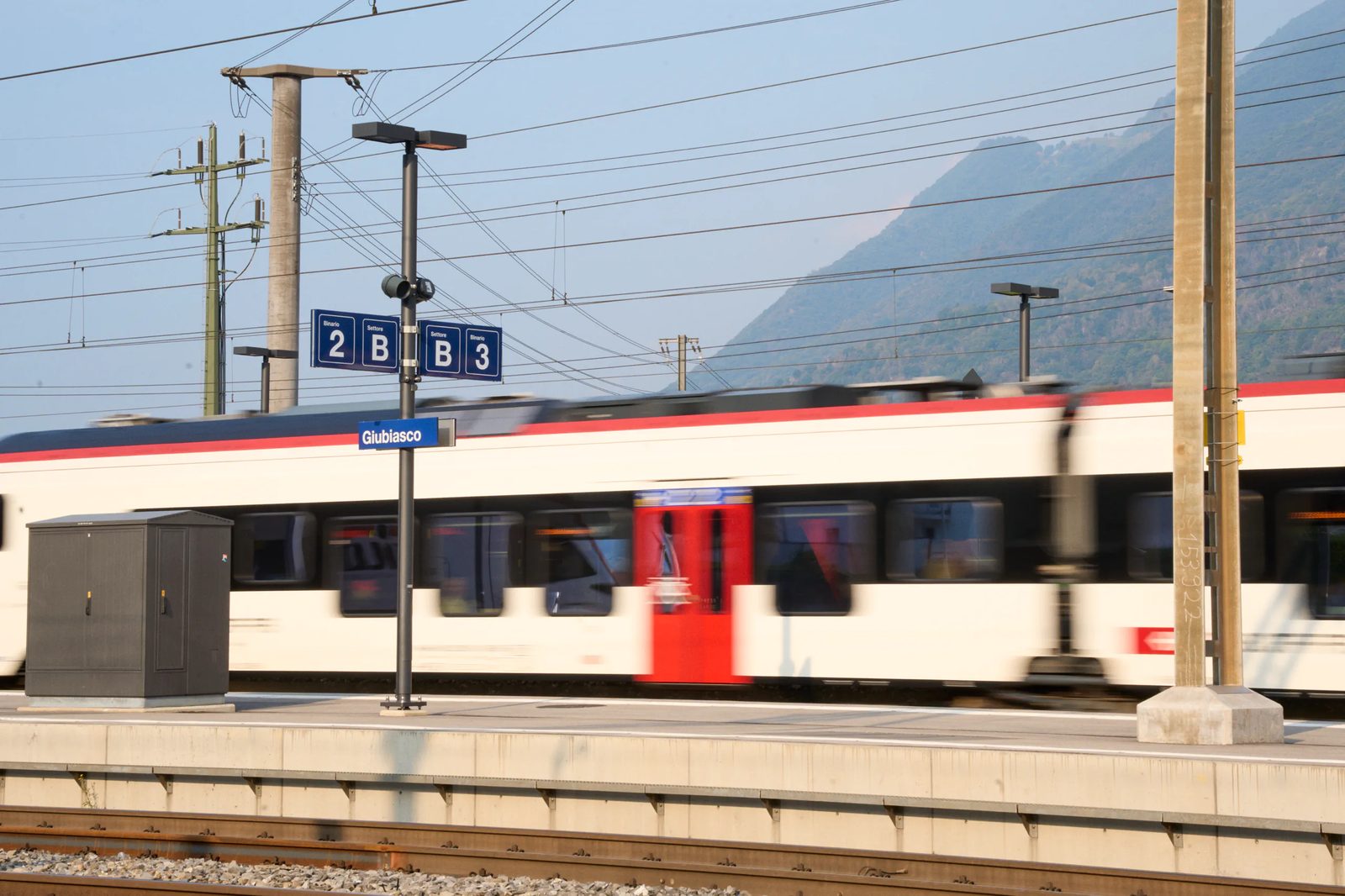 Treno alla stazione di Giubiasco