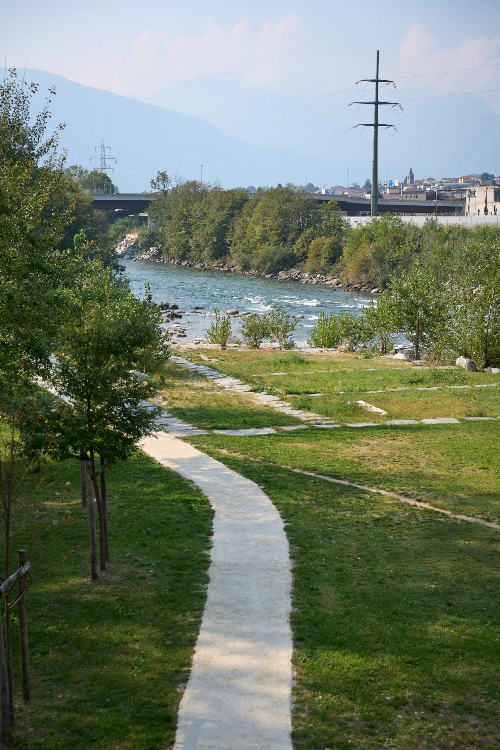 Percorso pedonale nel paesaggio