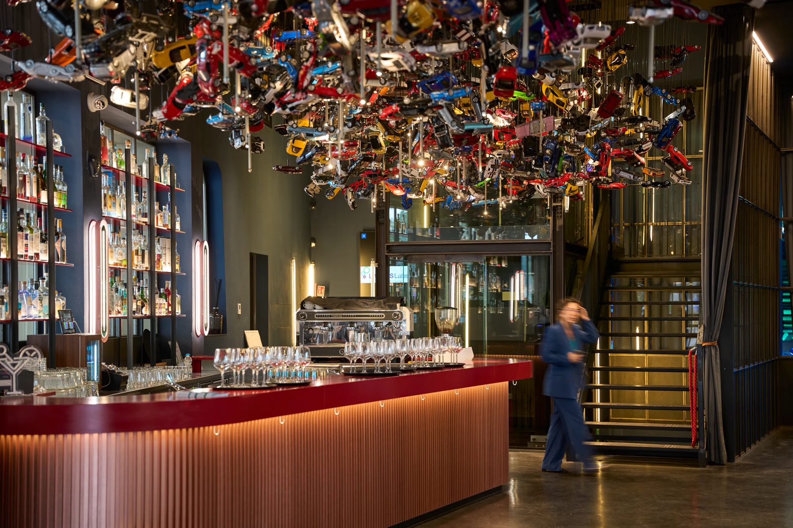 Bar counter and design of the evening venue